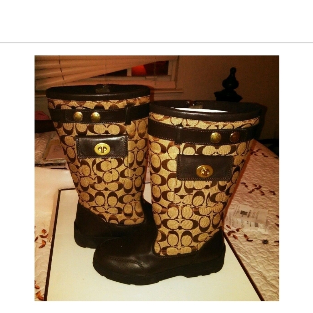 AUTHENTIC COACH VINTAGE SIG C BOOTS SIZE 6